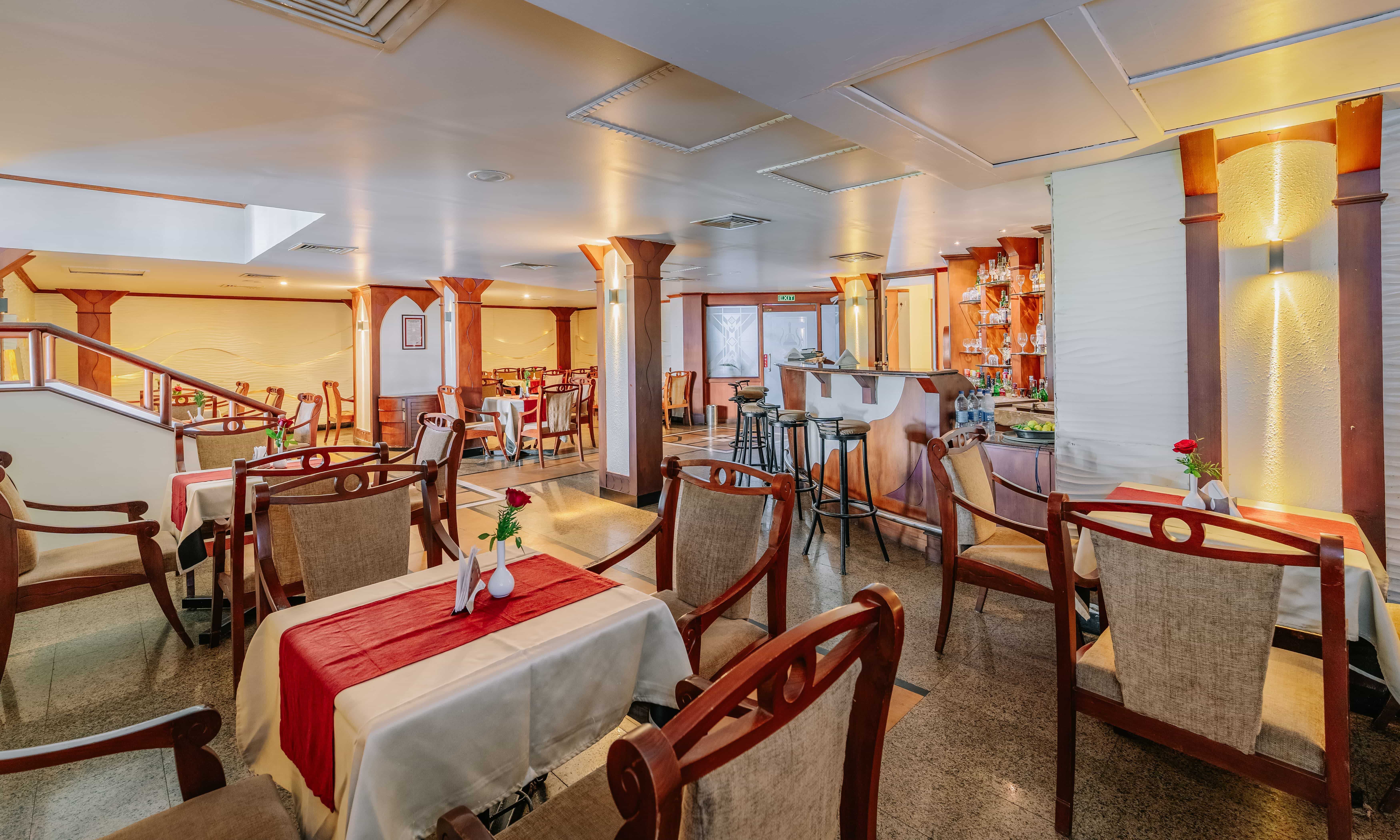 Restaurant Lounge